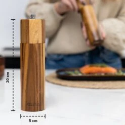 Deleca Luxe Peper En Zoutmolen Set - Zout / Pepermolen - Handmatig - Met Navul Lepel & Geschenkdoos - Acacia Hout - Rond -Keukenseries Speciaal Winkel 1200x1200 1043