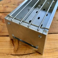 Spiedini Saté-bbq Bali 40 Mini - Kleine, Smalle Houtskoolbarbecue Met Horizontaal Rooster Voor Sate Of Andere Spiesjes - 40 Cm Lang, 11 Cm Breed, 14 Cm Hoog - Ideaal Voor Tuin- Of Open Haard, Of Balkon - Materiaal: Gealuminiseerd Ijzer -Keukenseries Speciaal Winkel 1200x1200 174