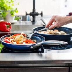 Blue Diamond, Keramische Koekenpan Verrijkt Met Diamantdeeltjes – Inductie Koekenpan Ø 24 Cm – PFAS En PHOA Vrij -Keukenseries Speciaal Winkel 1200x1200 472