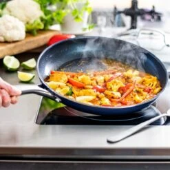 Blue Diamond, Keramische Koekenpan Verrijkt Met Diamantdeeltjes – Inductie Koekenpan Ø 28 Cm – PFAS En PHOA Vrij -Keukenseries Speciaal Winkel 1200x1200 475