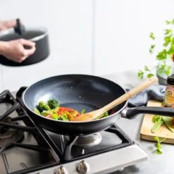 GreenPan Memphis Keramische Wokpan - Ø 28 Cm - PFAS-vrij -Keukenseries Speciaal Winkel 1200x1200 576