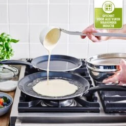 GreenPan Essentials Pannenkoekenpan 24cm - Zwart - Inductie - PFAS-vrij 21 GreenPan Essentials Pannenkoekenpan 24cm - Zwart - Inductie - PFAS-vrij -Keukenseries Speciaal Winkel 1200x1200 595