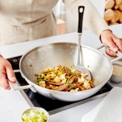 Demeyere Industry 5 RVS Wokpan – Wokpan Inductie – 30 Cm –2 Handvaten – PTFE-vrij 15 Demeyere Industry 5 RVS Wokpan – Wokpan Inductie – 30 Cm –2 Handvaten – PTFE-vrij -Keukenseries Speciaal Winkel 1200x1200 665