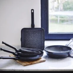 BK Universe Koekenpannenset Ø 24 Cm + Ø 28 Cm - Inductie - PFAS-vrij -Keukenseries Speciaal Winkel 1200x1200 796