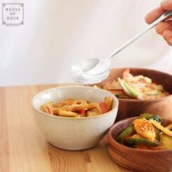 House Of Husk 1 Persoons Chopstick Lepel Set - 1 Paar Metalen Koreaanse Eetstokjes - Inclusief Eetlepel En Houder - RVS - Metaal - Eetstokjes - Koreaans - Vaatwasserbestendig - Sushi Chopsticks - Noodles - Zilver -Keukenseries Speciaal Winkel 1200x1200 918