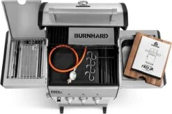 Burnhard Gas BBQ FRED JR. Deluxe - 2 Branders - Incl. Keramische Infraroodbrander & Afdekhoes - Deluxe -Keukenseries Speciaal Winkel 1200x797 1