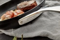 Demeyere Alu Pro Dura Glide Koekenpan - Ø 24 & Ø 28cm - Titanium -Keukenseries Speciaal Winkel 1200x799 46