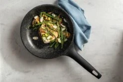 Sola - Fair Cooking Zwart/wit Greblon Anti Aanbaklaag -Keukenseries Speciaal Winkel 1200x800 130